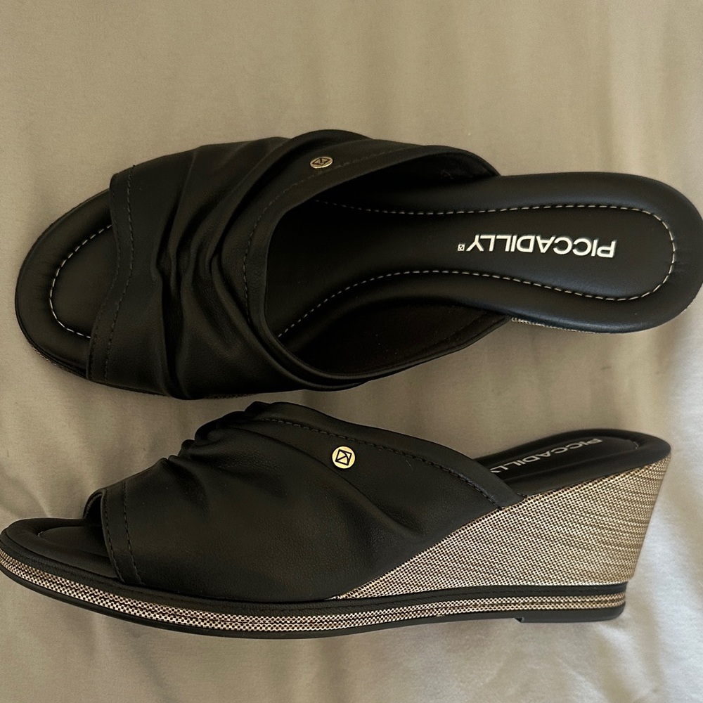 Picadilly Fashion Black Women's Mules - Picture 3 of 5